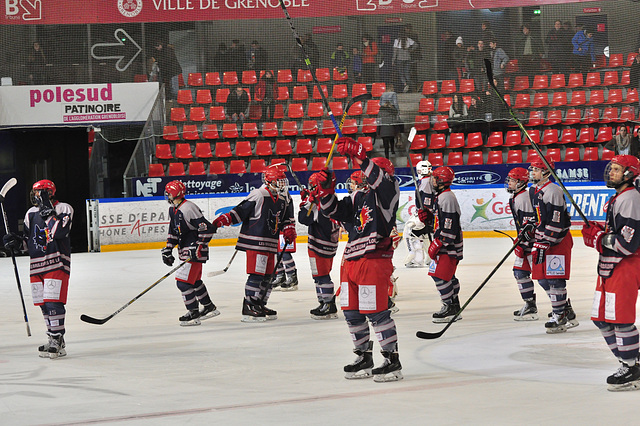 Brûleurs de Loups : les U18 prennent une grosse option pour la finale